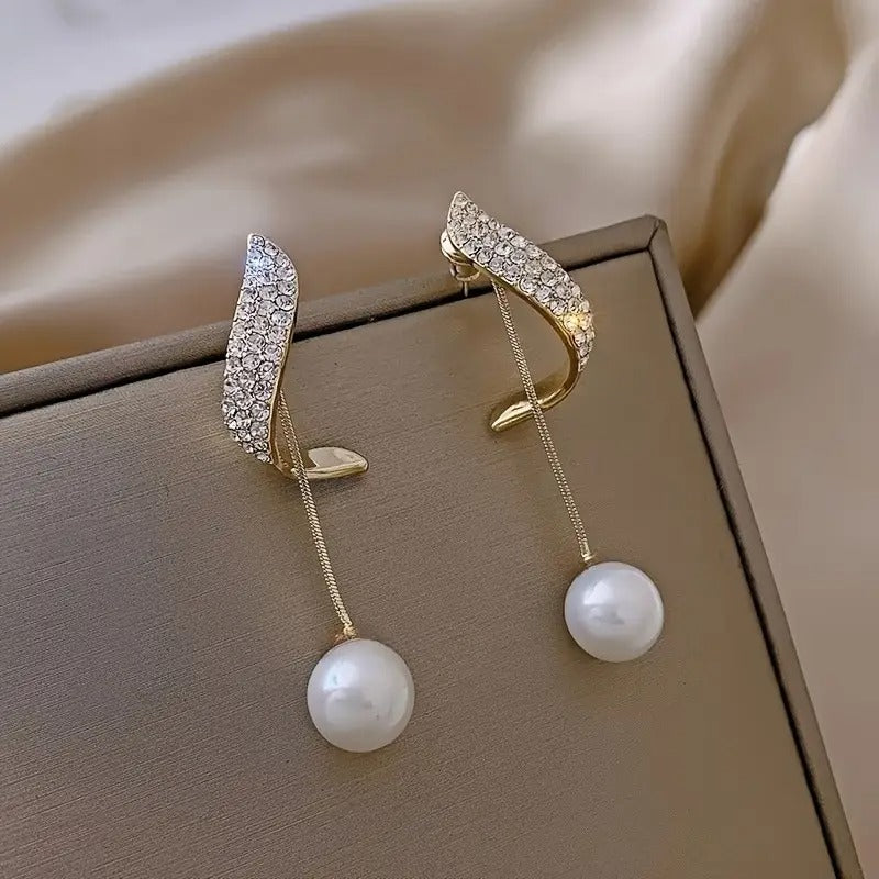 1 Pair Women'S Elegant Hanging Earrings.
