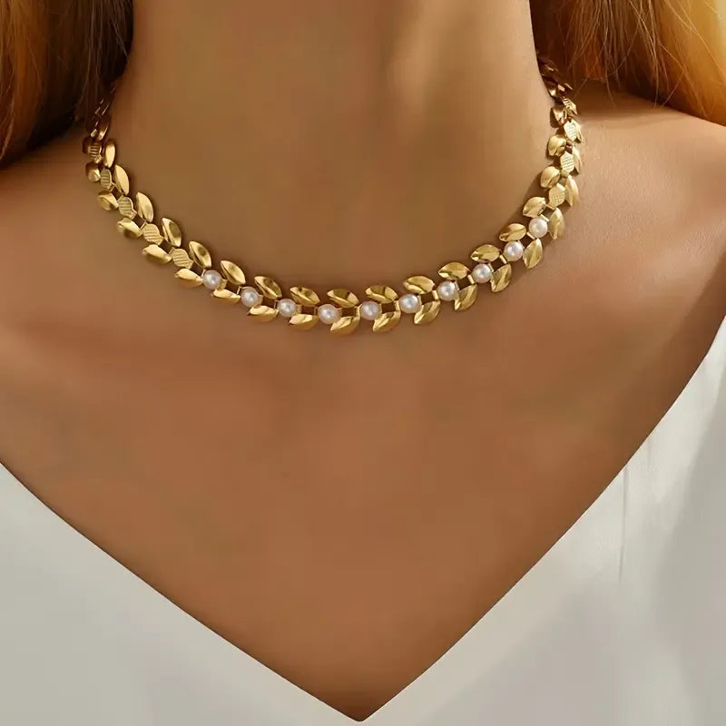 Elegant Golden-Tone Wheat Ear Choker Necklace with Faux Pearls.