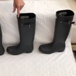 do hunter boots stretch with wear