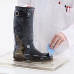 how to clean hunter boots